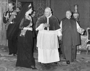 Queen Elizabeth II and Pope John XXIII